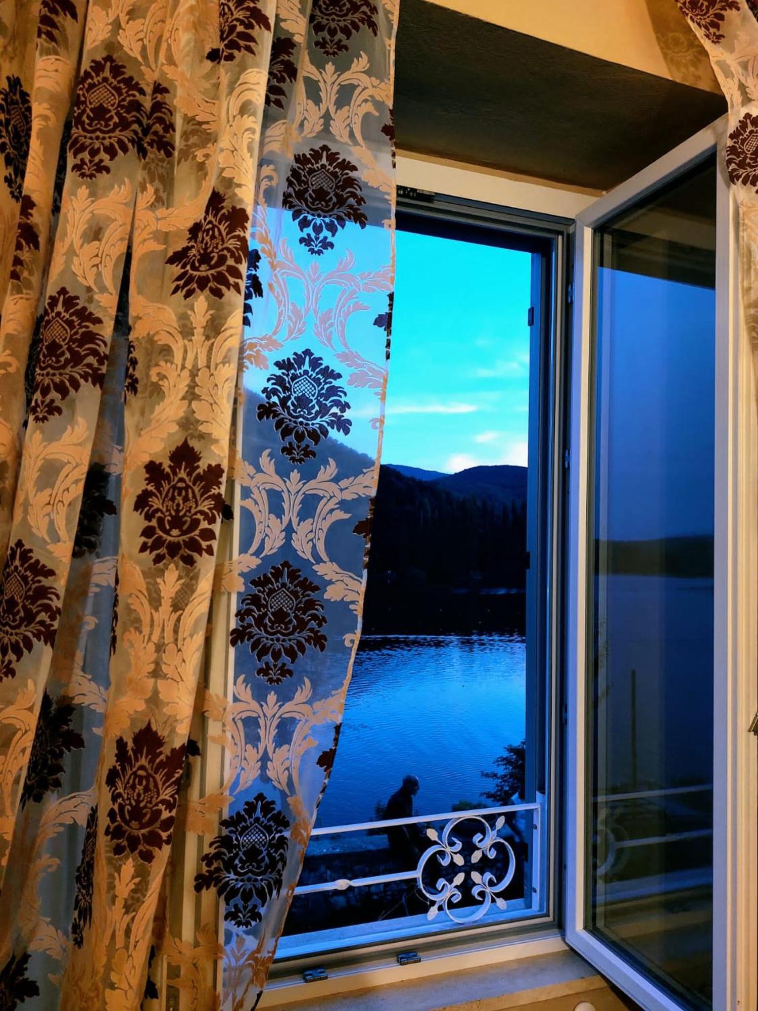Le Finestre Sul Lago ピエディルコ エクステリア 写真