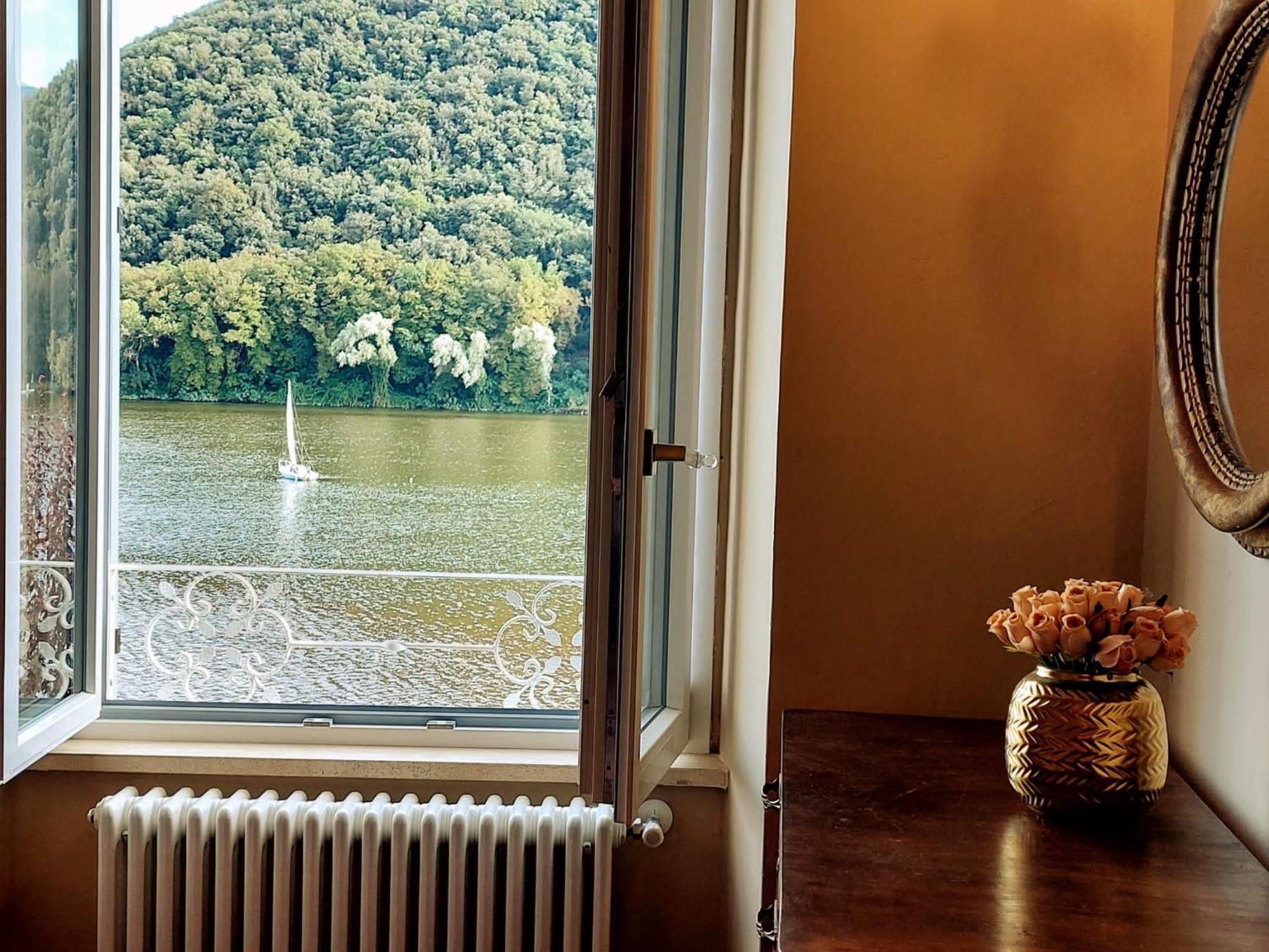 Le Finestre Sul Lago ピエディルコ エクステリア 写真